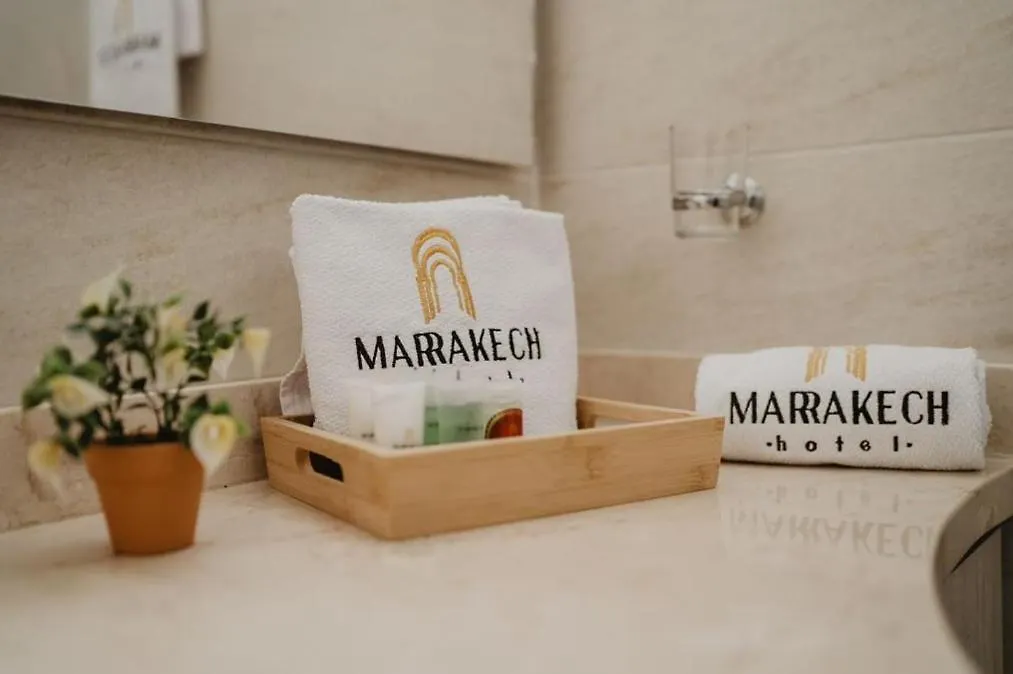 Hotel Club De Bienestar Ilar Marrakech Cali 3*,